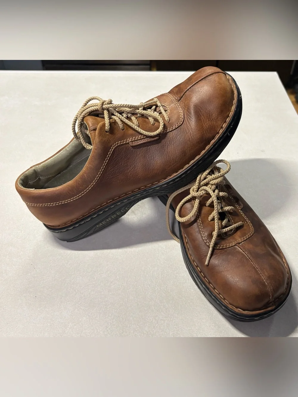 Merrell World Summit leather shoes in a light brown color size 11.5